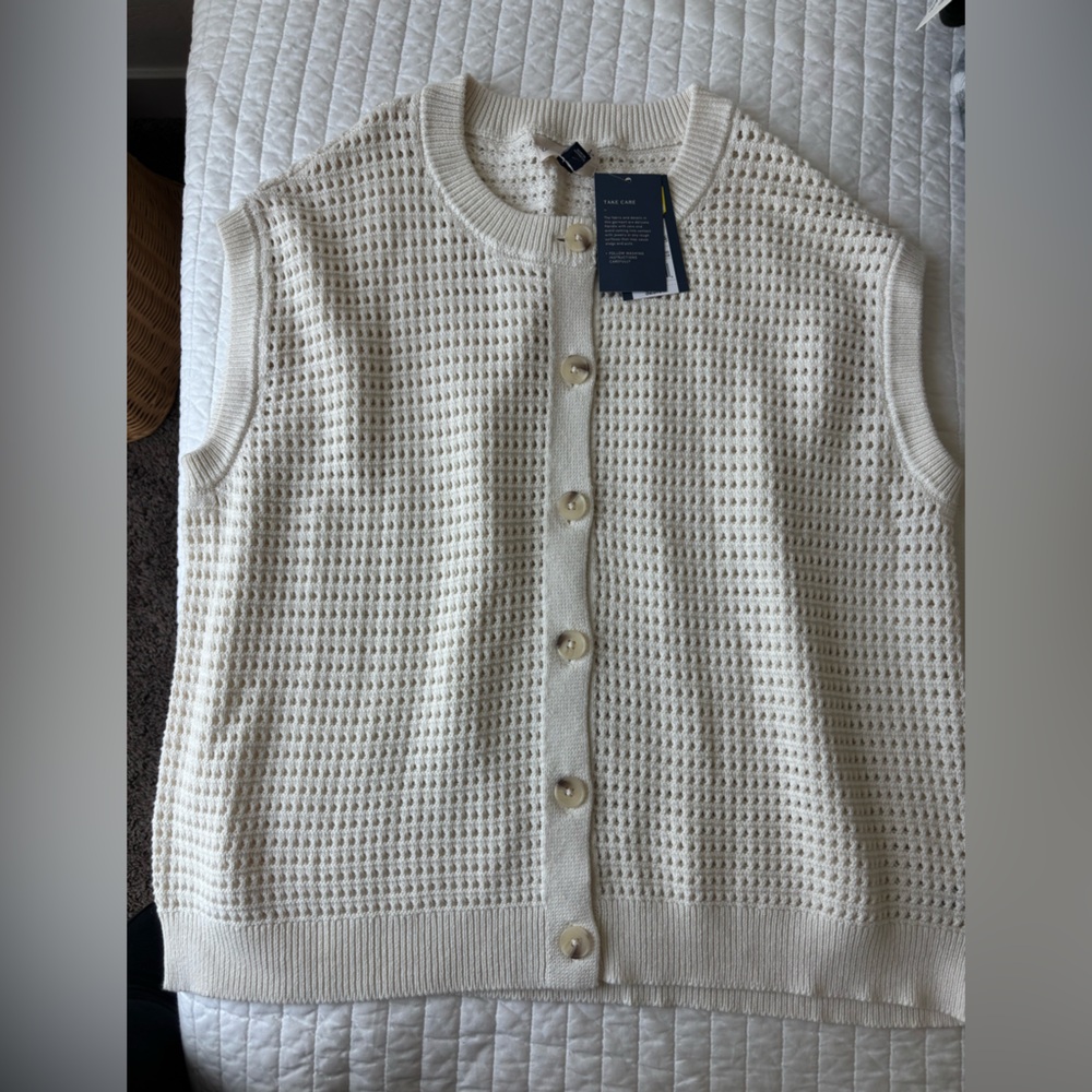 Universal Thread Cream Open-Knit Sleeveless Cardigan